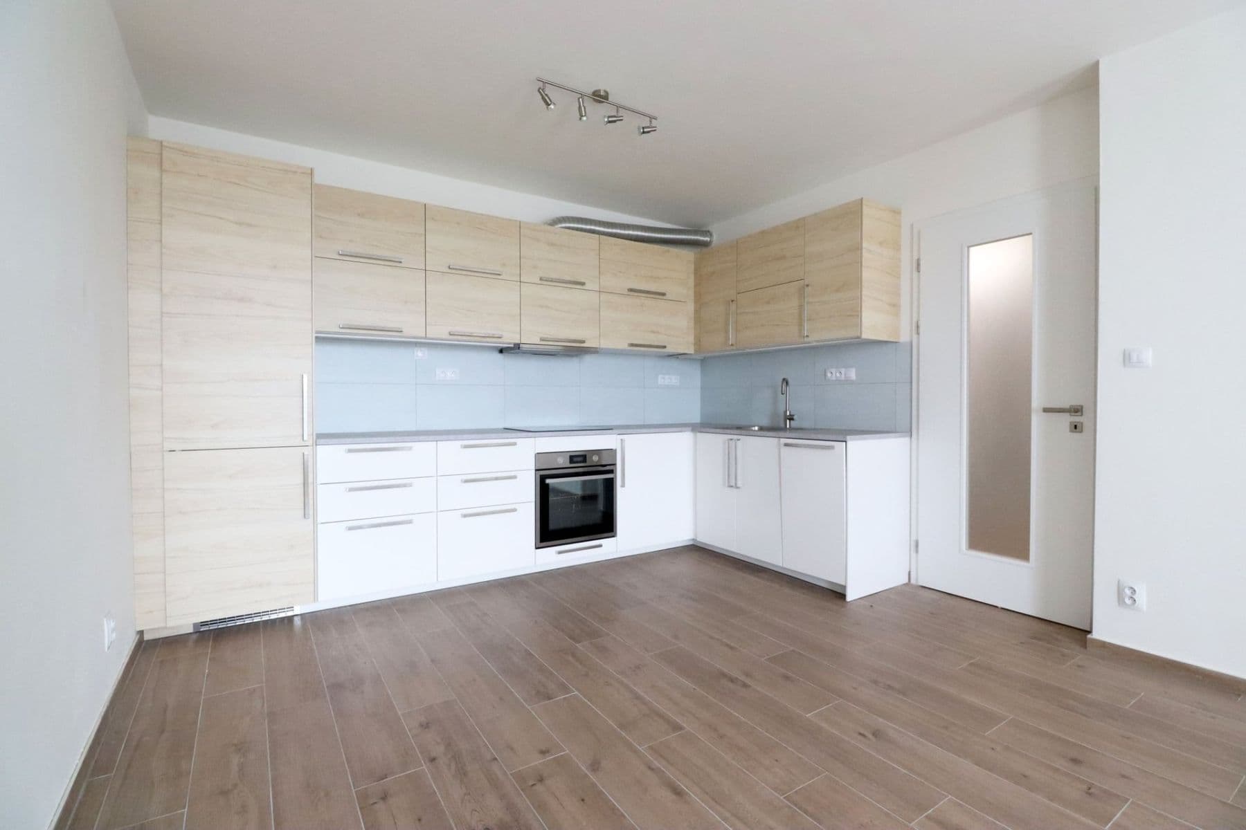 Pronájem bytu 2+kk 50 m², Otýlie Beníškové, Plzeň, Plzeňský kraj Pronájem bytu 2+kk 50 m², Otýlie Beníškové, Plzeň, Plzeňský kraj