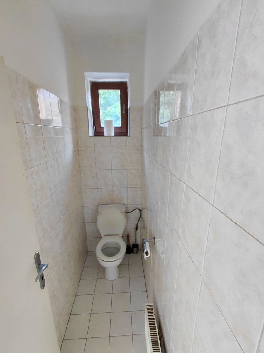 Pronájem bytu 2+kk 40 m², Nová Čtvrť, Kněževes, Středočeský kraj Pronájem bytu 2+kk 40 m², Nová Čtvrť, Kněževes, Středočeský kraj