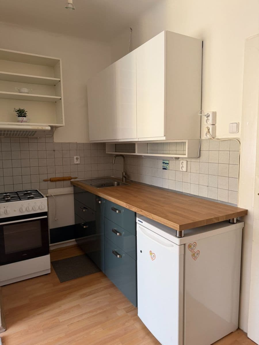 Pronájem bytu 1+kk 35 m², Bartoškova, Praha, Praha Pronájem bytu 1+kk 35 m², Bartoškova, Praha, Praha