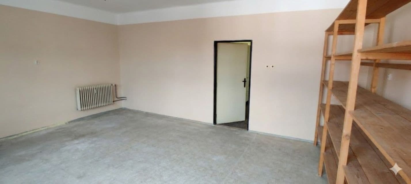 Pronájem kanceláře 32 m², Pod Hájem, Králův Dvůr, Středočeský kraj Pronájem kanceláře 32 m², Pod Hájem, Králův Dvůr, Středočeský kraj