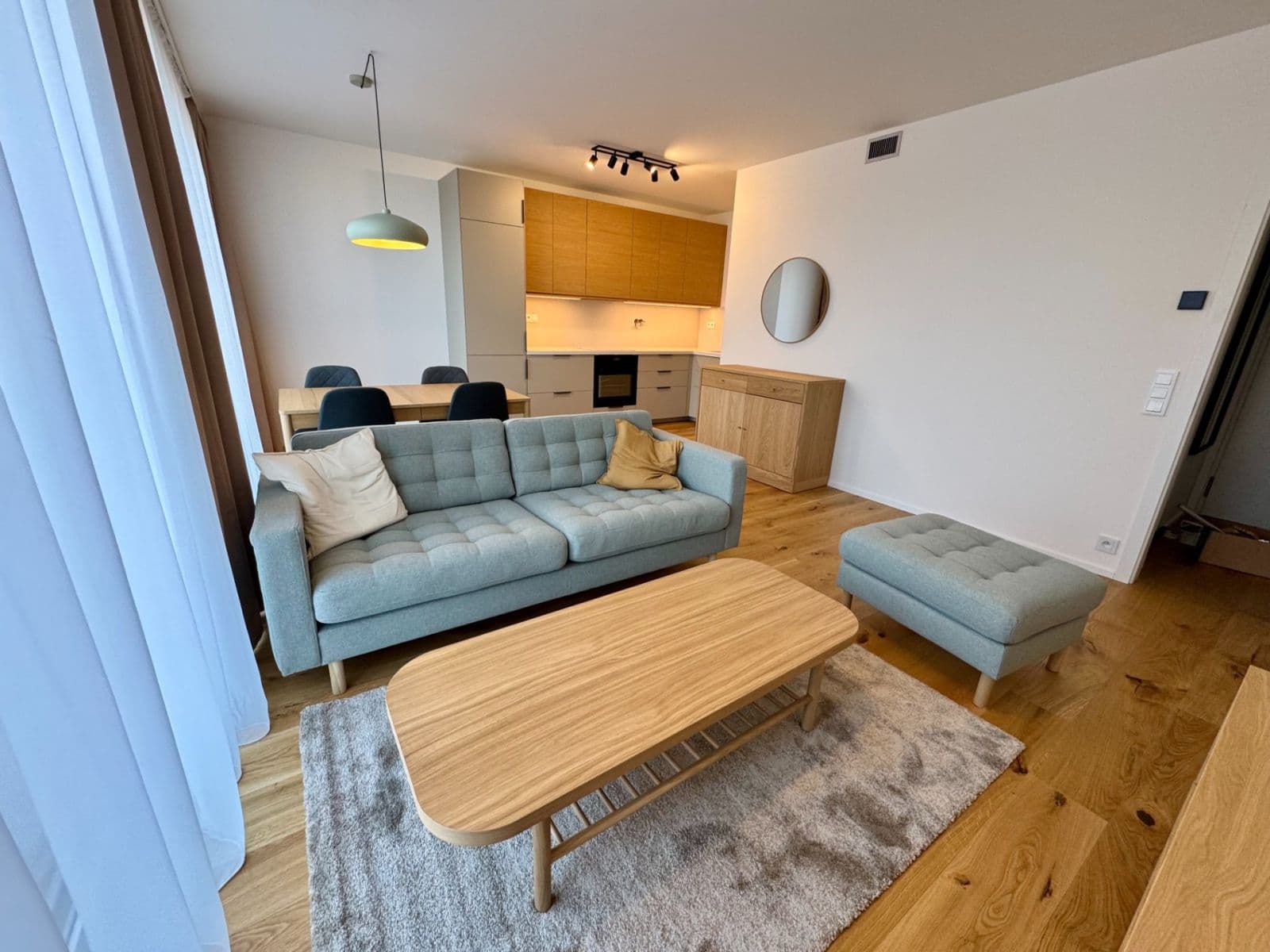 Pronájem bytu 2+kk 110 m², U Komína, Praha, Praha Pronájem bytu 2+kk 110 m², U Komína, Praha, Praha