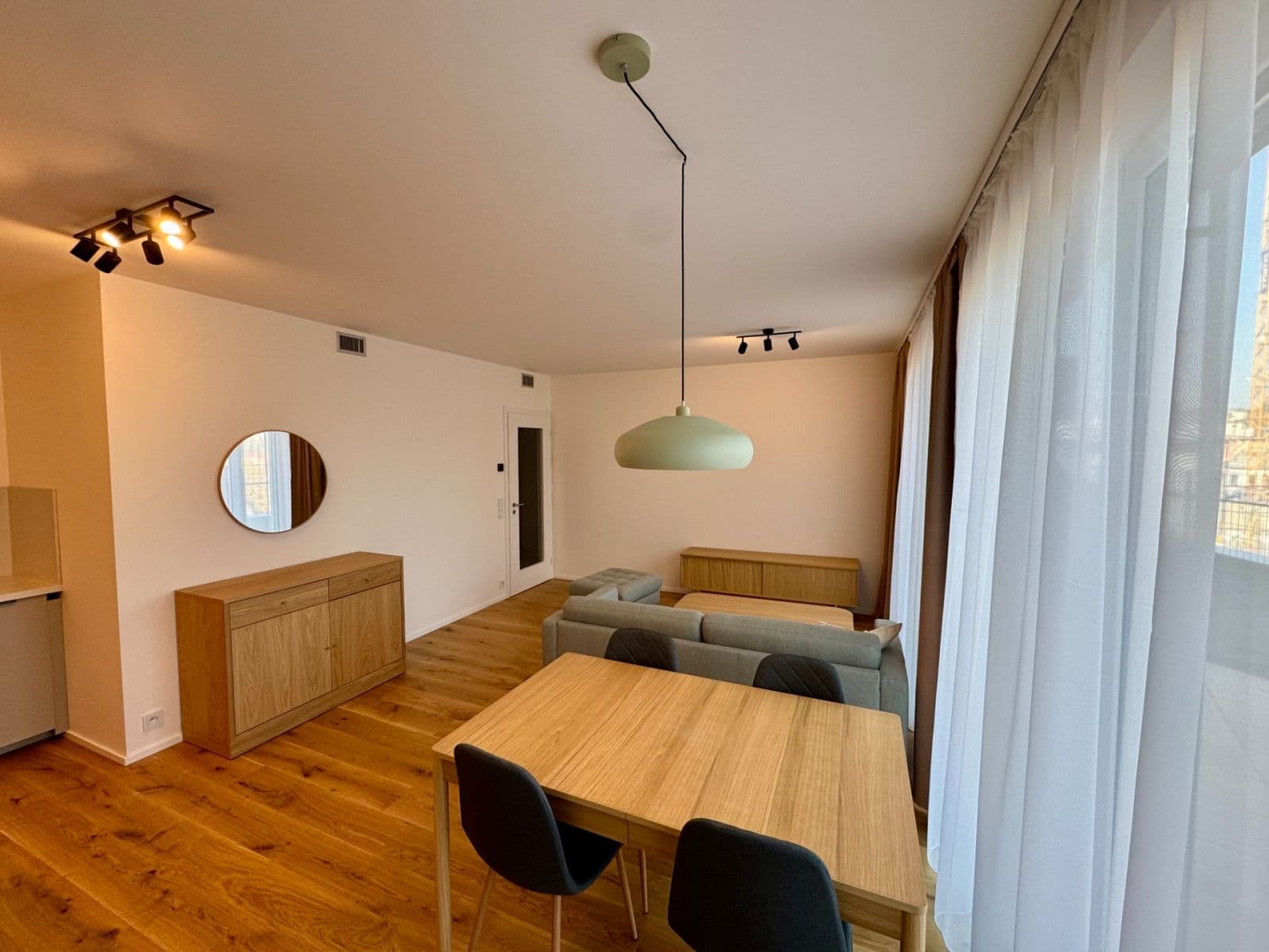 Pronájem bytu 2+kk 110 m², U Komína, Praha, Praha Pronájem bytu 2+kk 110 m², U Komína, Praha, Praha