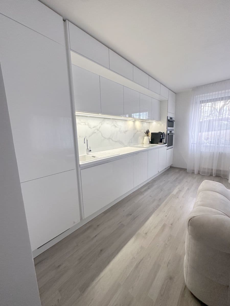 Prodej bytu 3+kk 81 m², K Dobročovicům, Květnice, Středočeský kraj Prodej bytu 3+kk 81 m², K Dobročovicům, Květnice, Středočeský kraj