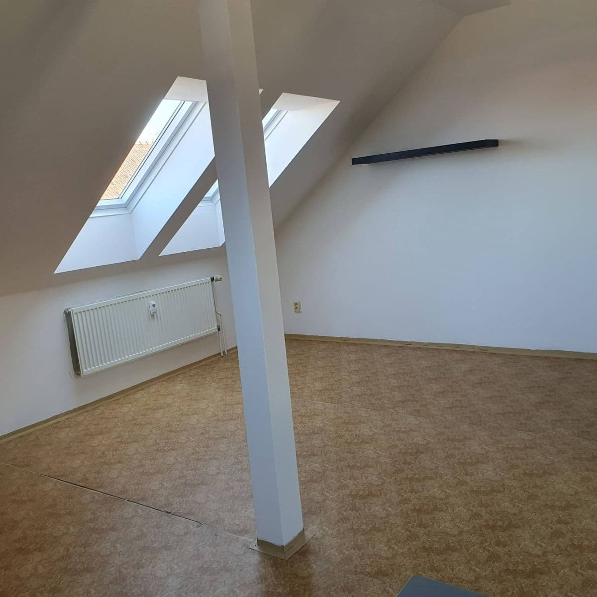 Pronájem bytu 4+kk 140 m², Francouzská, Brno, Jihomoravský kraj Pronájem bytu 4+kk 140 m², Francouzská, Brno, Jihomoravský kraj