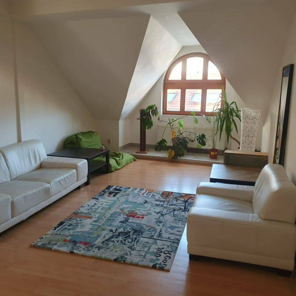 Pronájem bytu 4+kk 140 m², Francouzská, Brno, Jihomoravský kraj Pronájem bytu 4+kk 140 m², Francouzská, Brno, Jihomoravský kraj