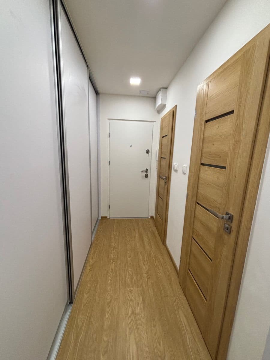 Pronájem bytu 2+kk 47 m², Zvoncovitá, Praha, Praha Pronájem bytu 2+kk 47 m², Zvoncovitá, Praha, Praha