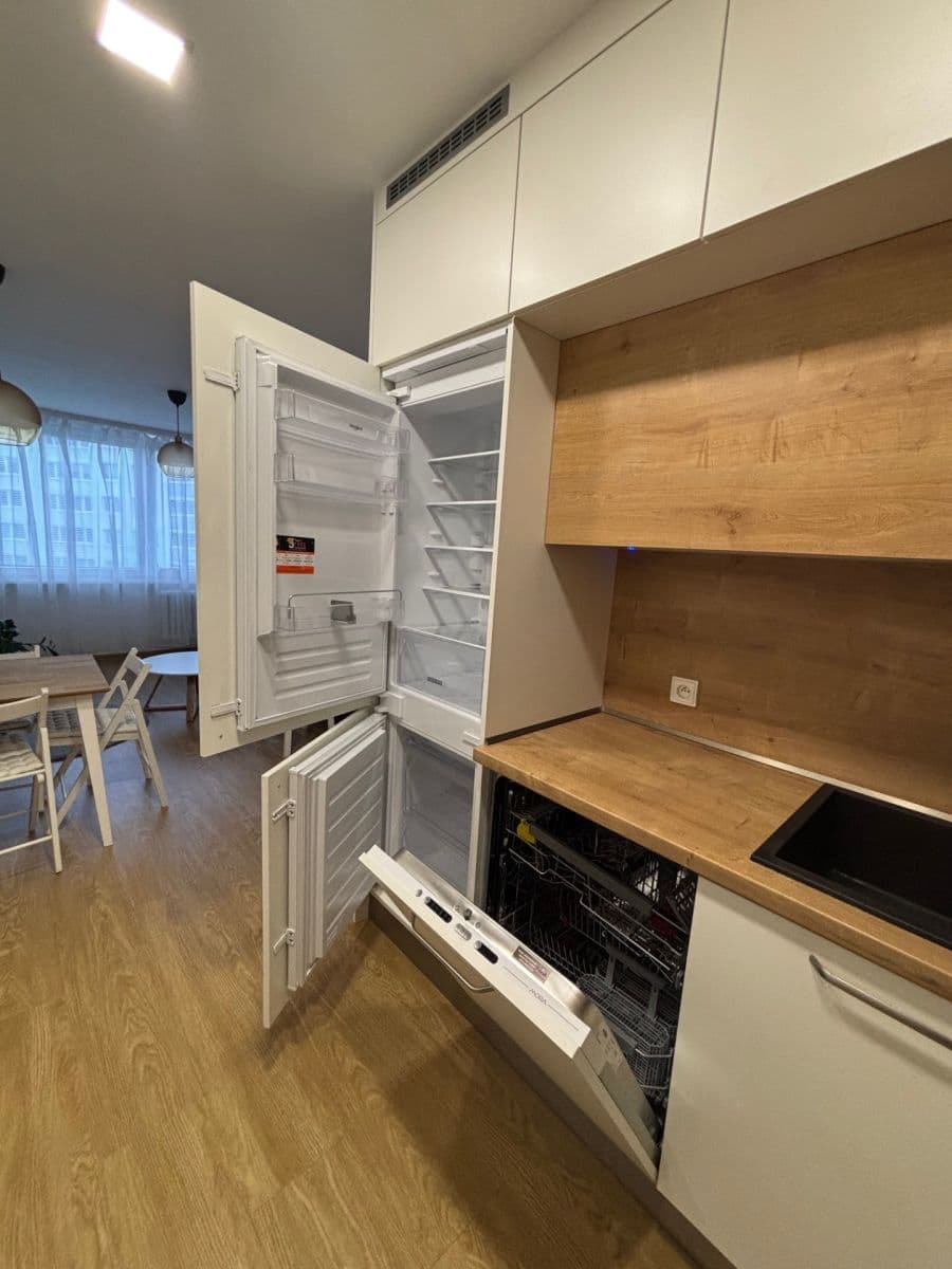 Pronájem bytu 2+kk 47 m², Zvoncovitá, Praha, Praha Pronájem bytu 2+kk 47 m², Zvoncovitá, Praha, Praha