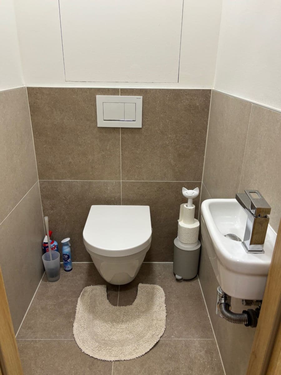 Pronájem bytu 2+kk 47 m², Zvoncovitá, Praha, Praha Pronájem bytu 2+kk 47 m², Zvoncovitá, Praha, Praha