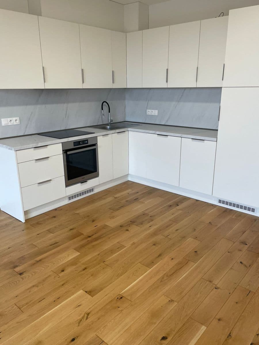 Pronájem bytu 2+kk 48 m², Na Valentince, Praha, Praha Pronájem bytu 2+kk 48 m², Na Valentince, Praha, Praha