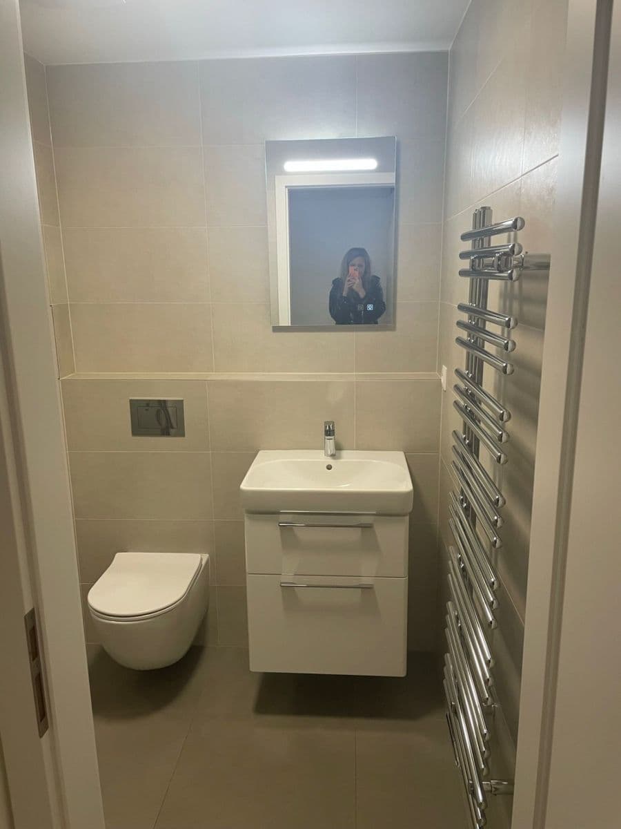 Pronájem bytu 2+kk 48 m², Na Valentince, Praha, Praha Pronájem bytu 2+kk 48 m², Na Valentince, Praha, Praha