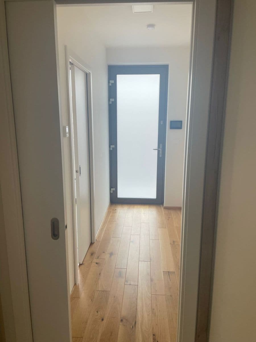 Pronájem bytu 2+kk 48 m², Na Valentince, Praha, Praha Pronájem bytu 2+kk 48 m², Na Valentince, Praha, Praha