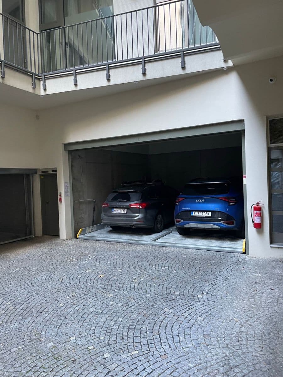 Pronájem bytu 2+kk 48 m², Na Valentince, Praha, Praha Pronájem bytu 2+kk 48 m², Na Valentince, Praha, Praha