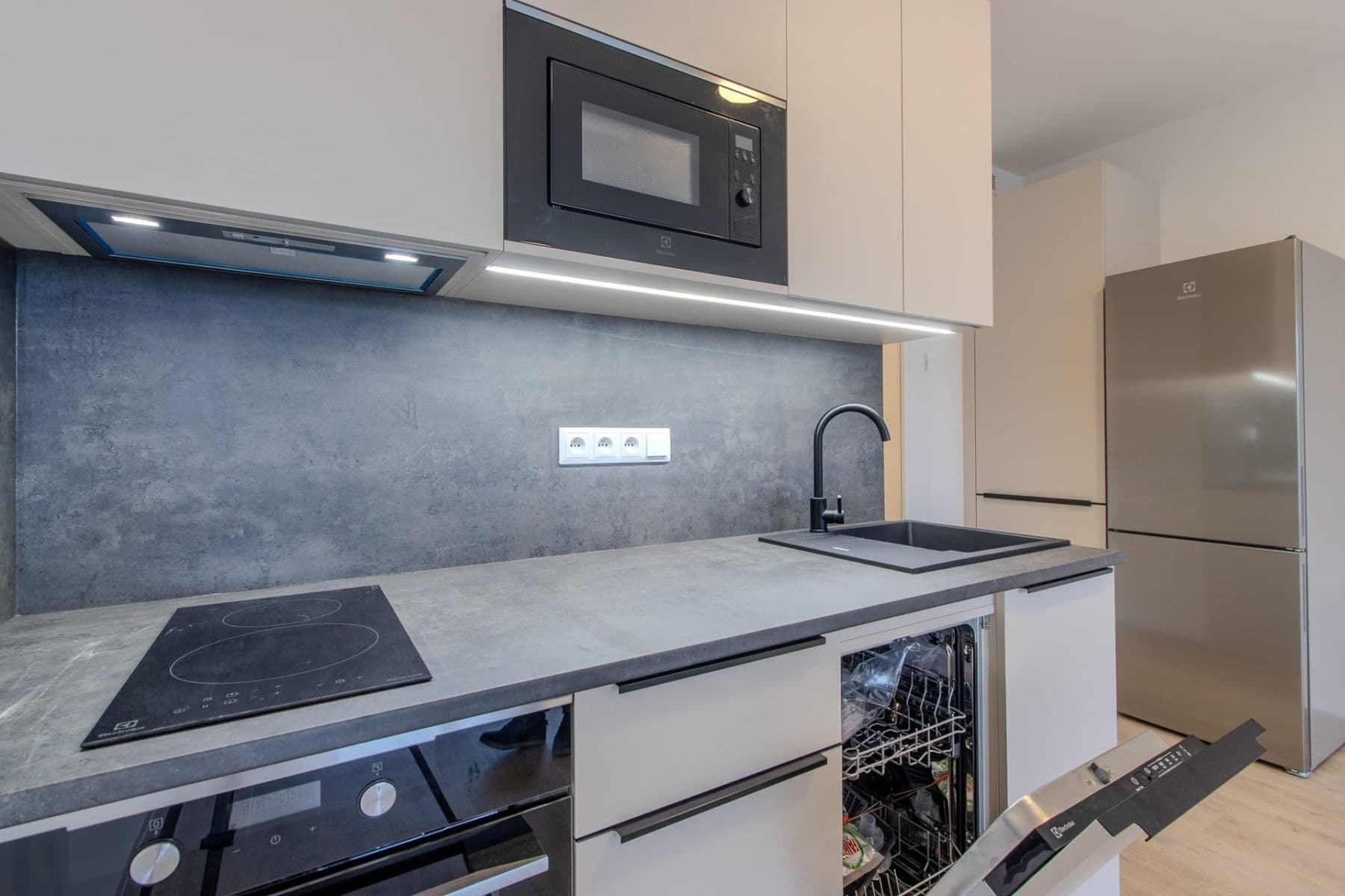 Pronájem bytu 1+kk 33 m², Poděbradská, Praha, Praha Pronájem bytu 1+kk 33 m², Poděbradská, Praha, Praha