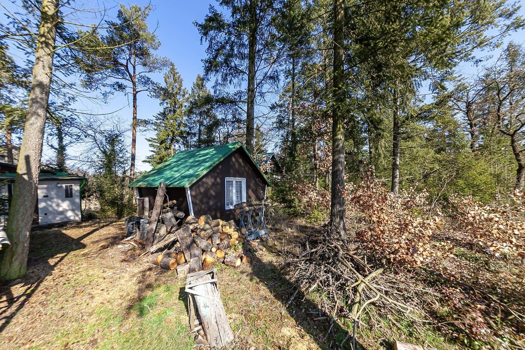 Prodej chaty, chalupy 100 m², pozemek 1.440 m², Malá Hraštice, Středočeský kraj Prodej chaty, chalupy 100 m², pozemek 1.440 m², Malá Hraštice, Středočeský kraj