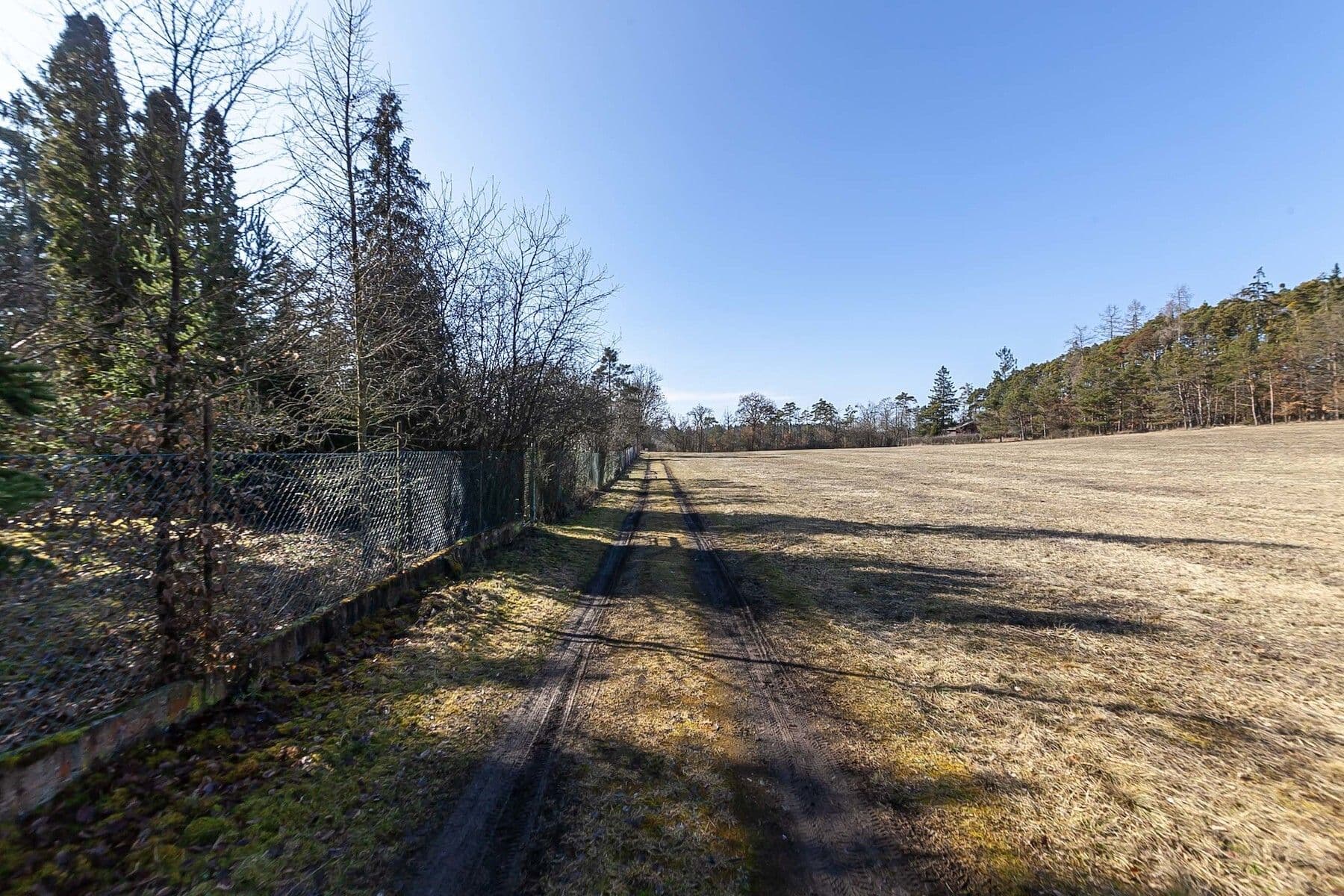 Prodej chaty, chalupy 100 m², pozemek 1.440 m², Malá Hraštice, Středočeský kraj Prodej chaty, chalupy 100 m², pozemek 1.440 m², Malá Hraštice, Středočeský kraj