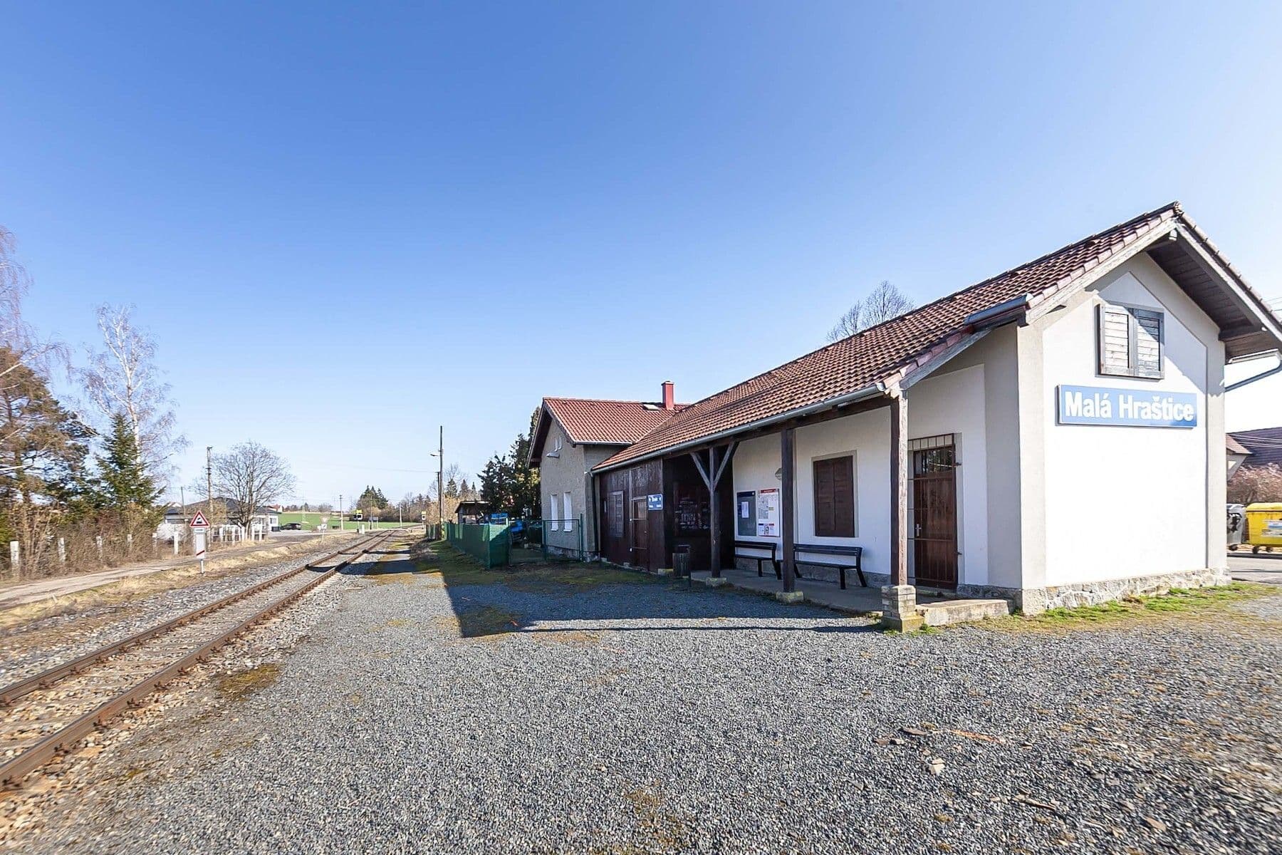 Prodej chaty, chalupy 100 m², pozemek 1.440 m², Malá Hraštice, Středočeský kraj Prodej chaty, chalupy 100 m², pozemek 1.440 m², Malá Hraštice, Středočeský kraj
