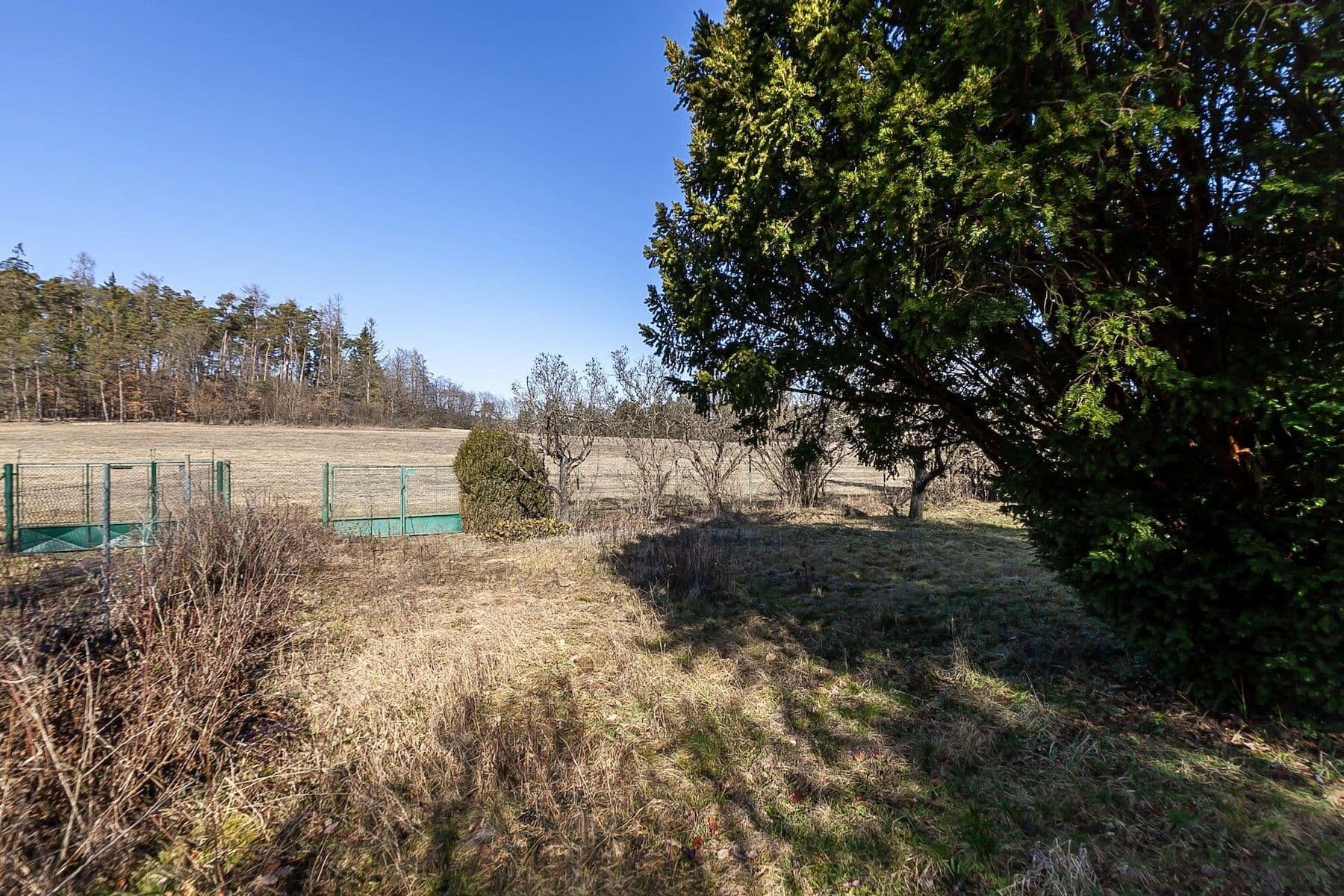 Prodej chaty, chalupy 100 m², pozemek 1.440 m², Malá Hraštice, Středočeský kraj Prodej chaty, chalupy 100 m², pozemek 1.440 m², Malá Hraštice, Středočeský kraj