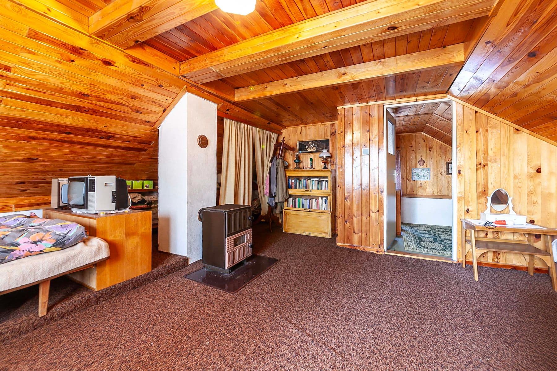 Prodej chaty, chalupy 100 m², pozemek 1.440 m², Malá Hraštice, Středočeský kraj Prodej chaty, chalupy 100 m², pozemek 1.440 m², Malá Hraštice, Středočeský kraj