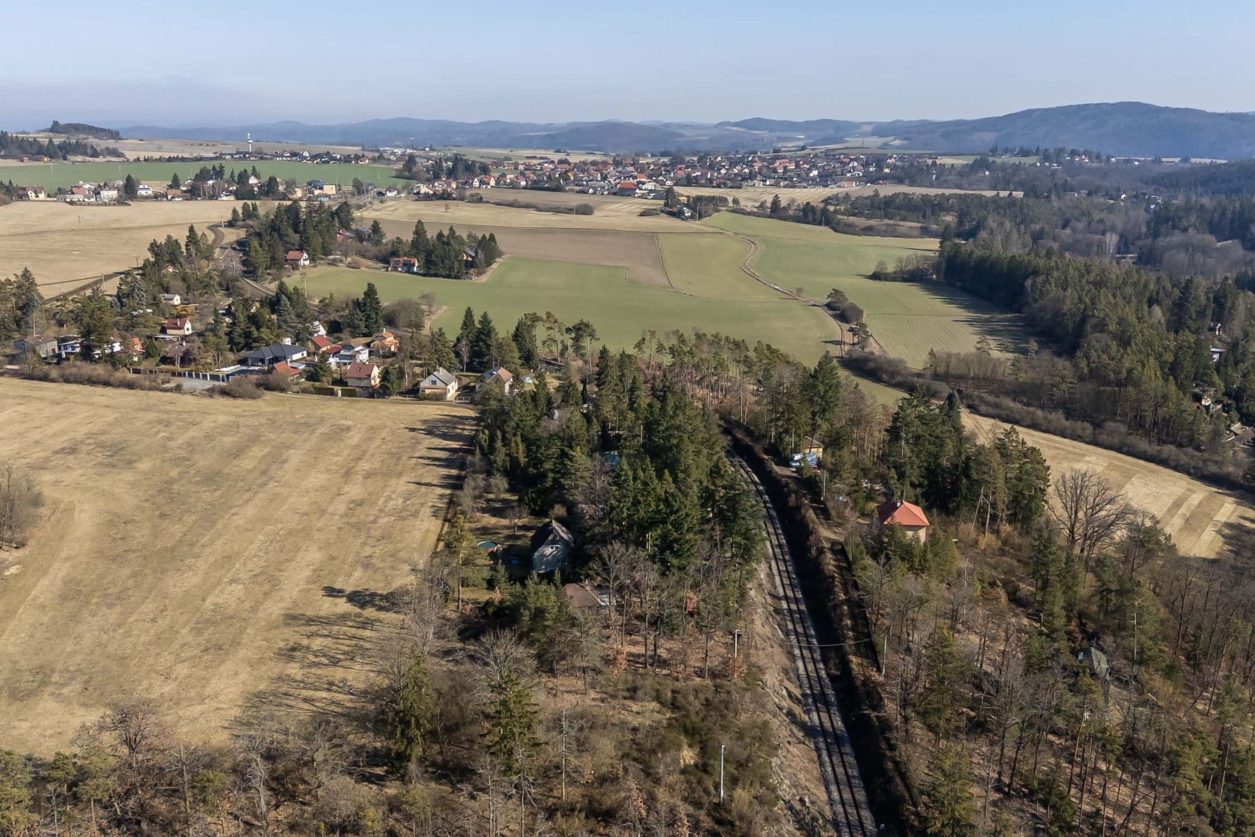 Prodej chaty, chalupy 100 m², pozemek 1.440 m², Malá Hraštice, Středočeský kraj Prodej chaty, chalupy 100 m², pozemek 1.440 m², Malá Hraštice, Středočeský kraj