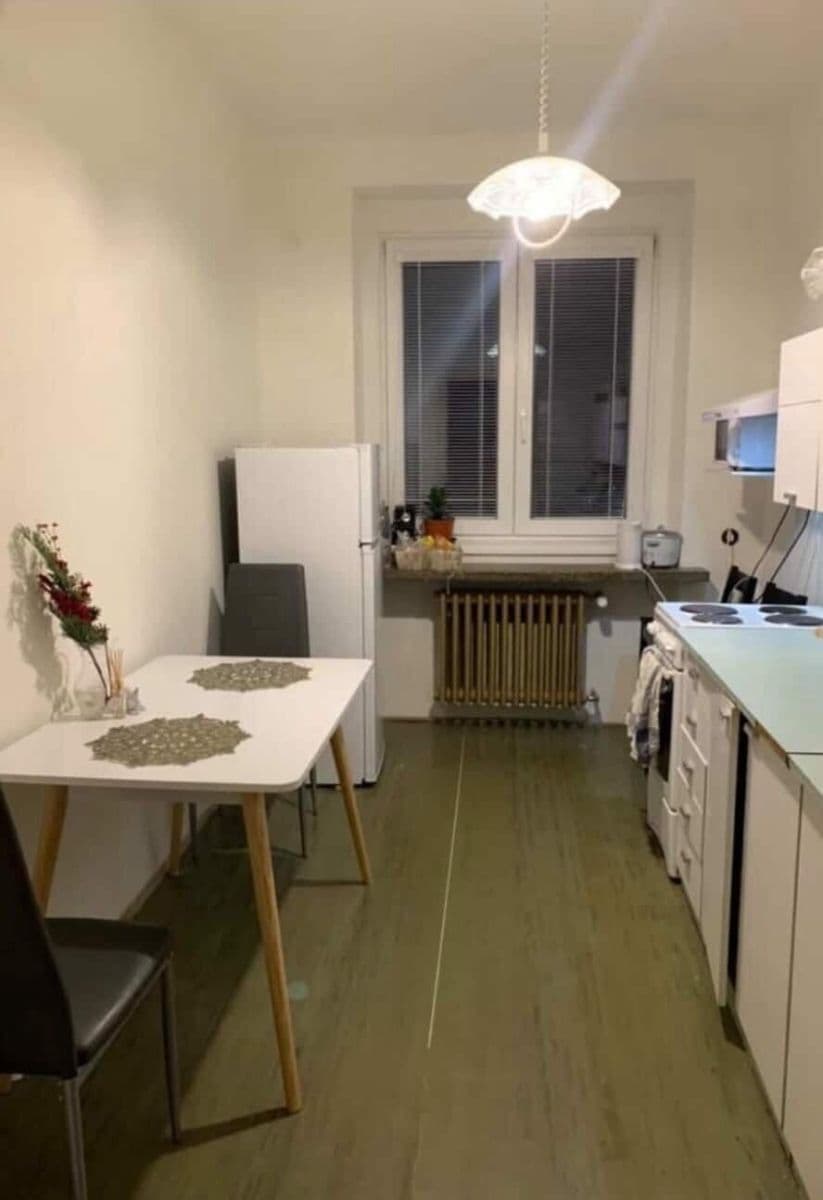 Pronájem bytu 2+1 55 m², Táborská, Praha, Praha Pronájem bytu 2+1 55 m², Táborská, Praha, Praha