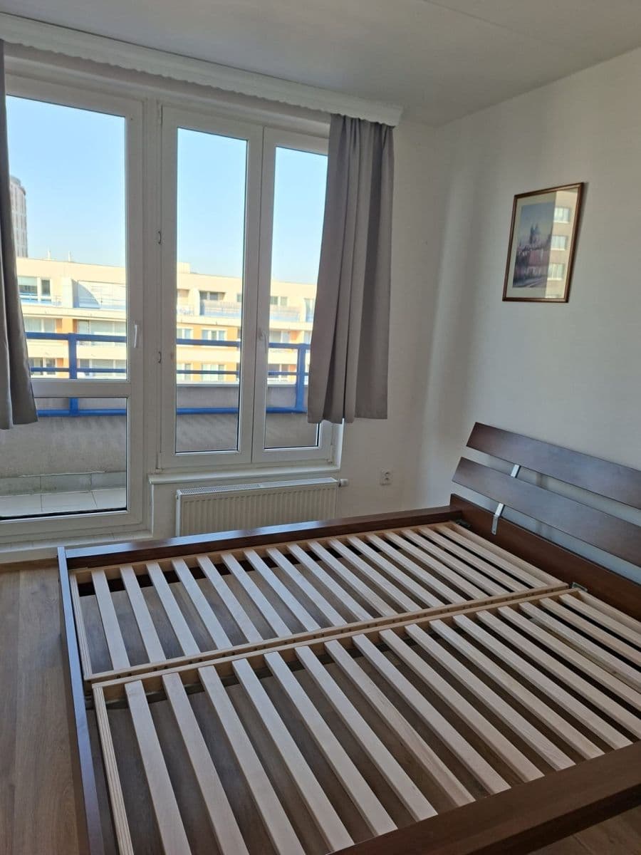 Pronájem bytu 3+1 82 m², Bašteckého, Praha, Praha Pronájem bytu 3+1 82 m², Bašteckého, Praha, Praha