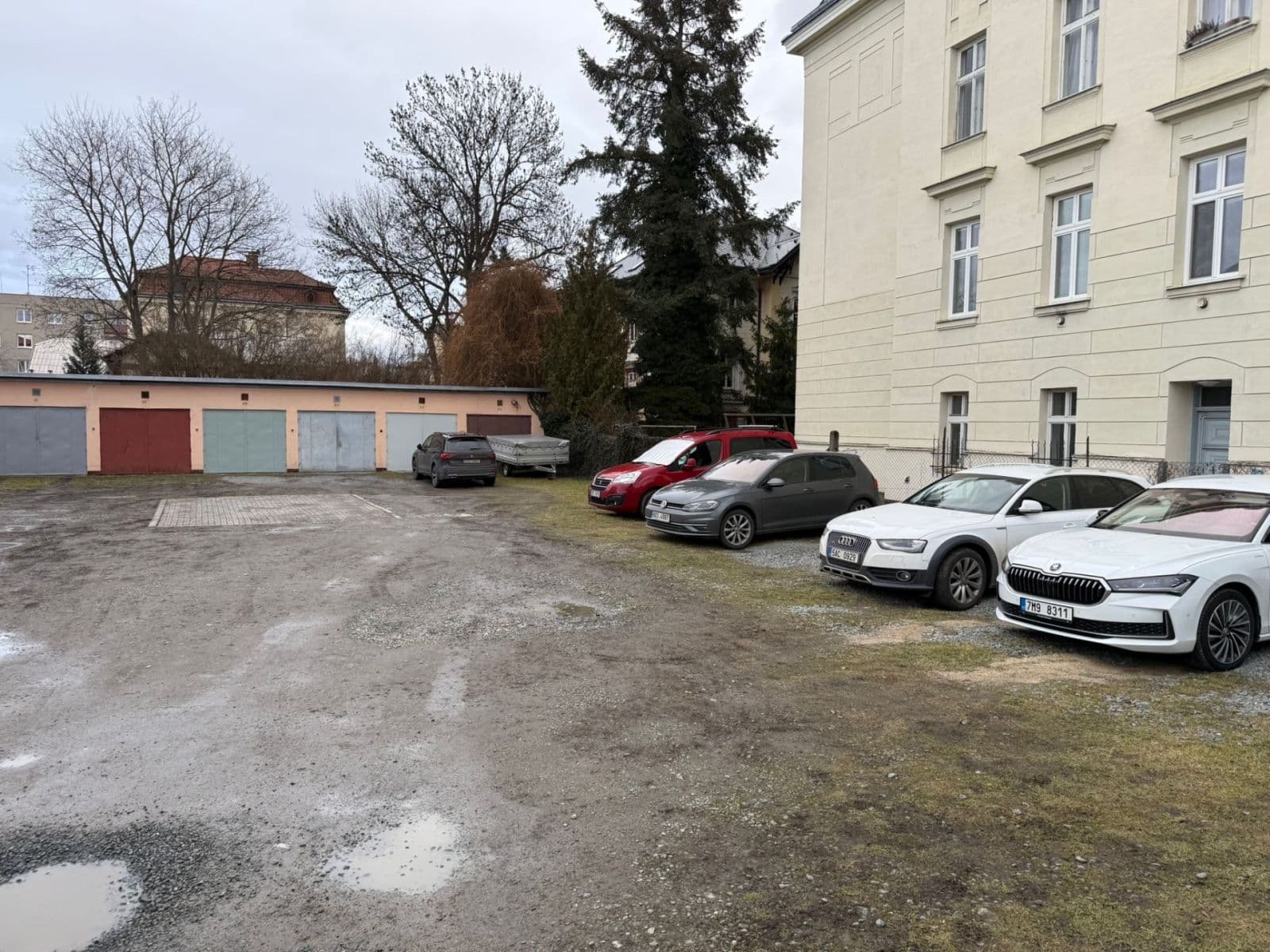 Pronájem garáže 15 m², Dvořákova, Olomouc, Olomoucký kraj Pronájem garáže 15 m², Dvořákova, Olomouc, Olomoucký kraj