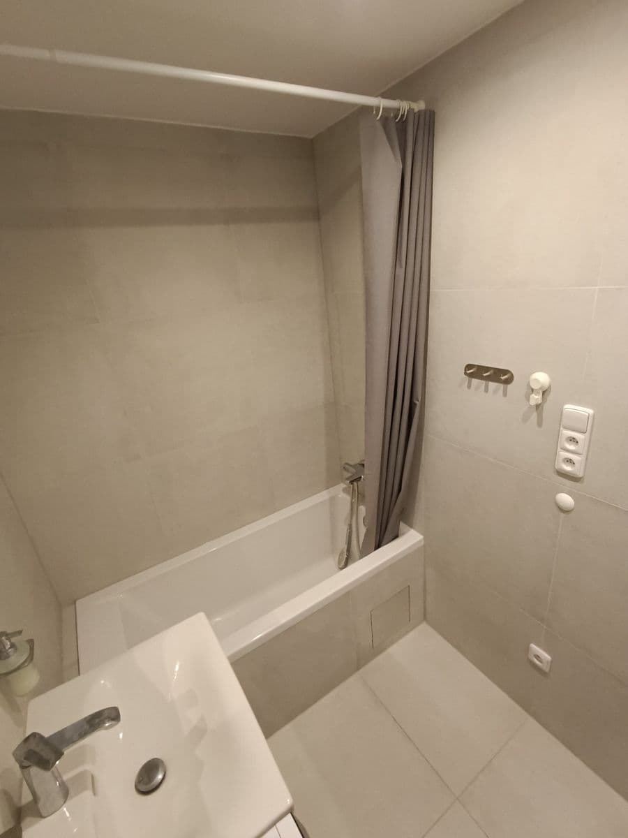 Pronájem bytu 3+kk 58 m², sídl. Hůrka, Kralupy nad Vltavou, Středočeský kraj Pronájem bytu 3+kk 58 m², sídl. Hůrka, Kralupy nad Vltavou, Středočeský kraj