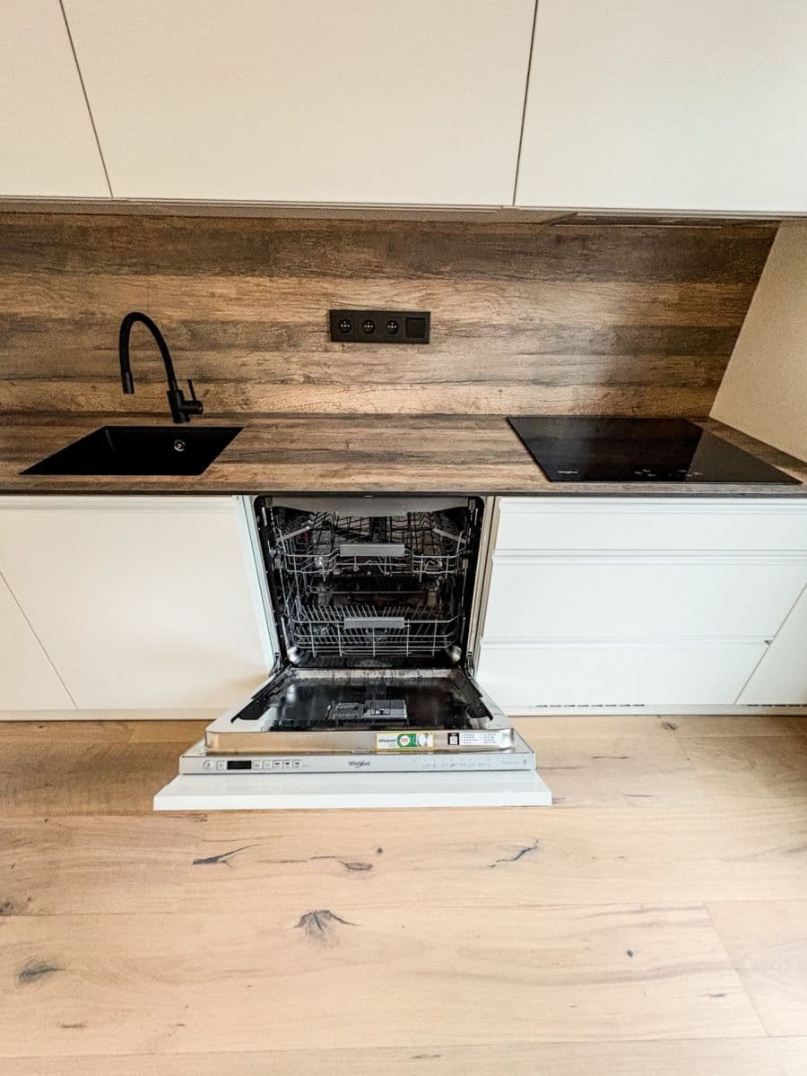 Pronájem bytu 1+kk 29 m², U Komína, Praha, Praha Pronájem bytu 1+kk 29 m², U Komína, Praha, Praha