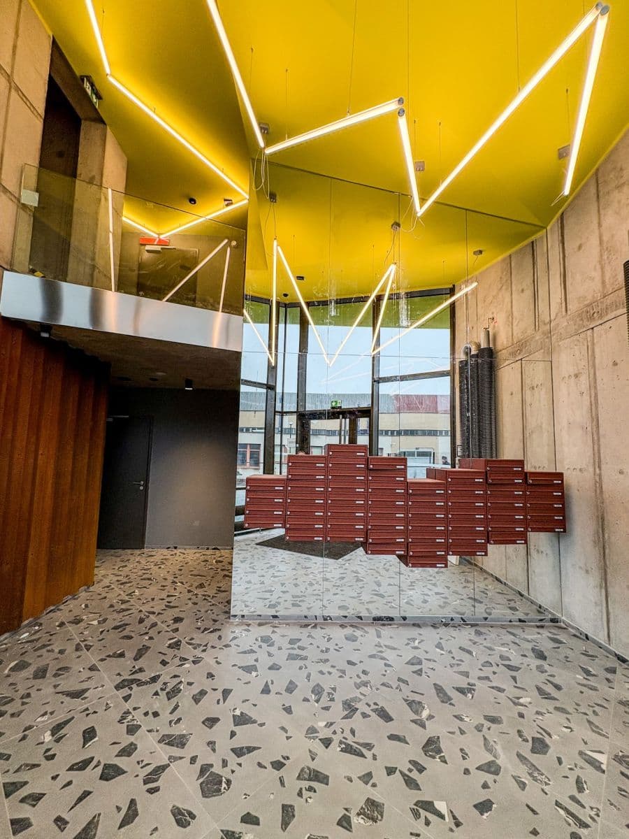 Pronájem bytu 1+kk 29 m², U Komína, Praha, Praha Pronájem bytu 1+kk 29 m², U Komína, Praha, Praha