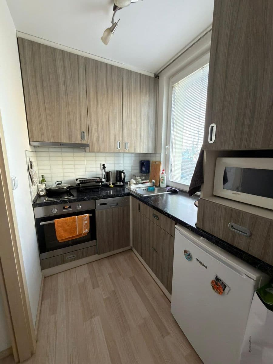 Pronájem bytu 1+1 27 m², Kahovská, Praha, Praha Pronájem bytu 1+1 27 m², Kahovská, Praha, Praha