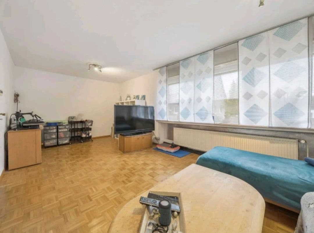 Prodej domu 100 m², pozemek 416 m², Knappenweg 35A, Lehrte, Dolní Sasko Prodej domu 100 m², pozemek 416 m², Knappenweg 35A, Lehrte, Dolní Sasko