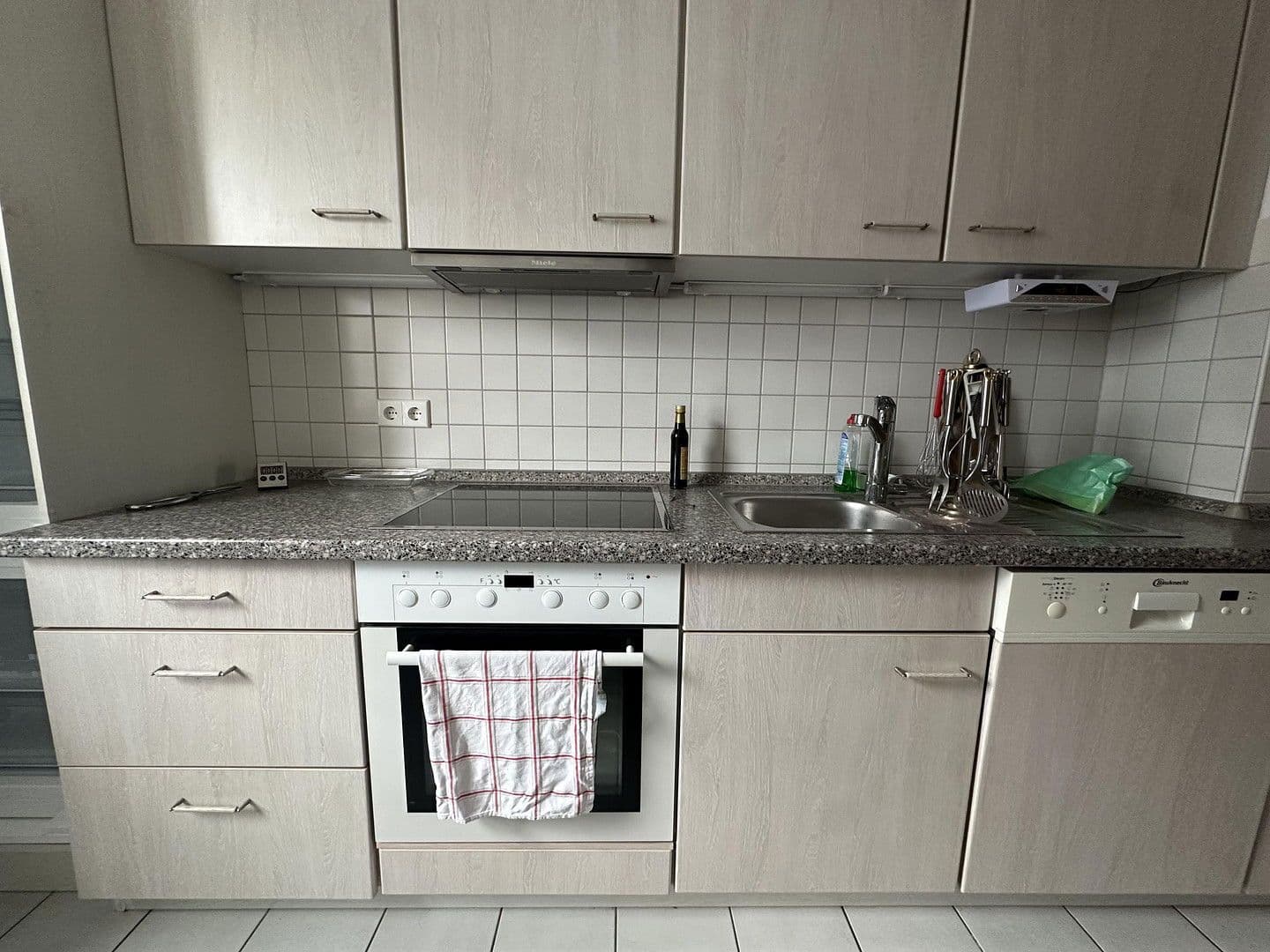 Pronájem bytu 3+1 72 m², Graugansstraße 34, Stuttgart, Bádensko-Württembersko Pronájem bytu 3+1 72 m², Graugansstraße 34, Stuttgart, Bádensko-Württembersko