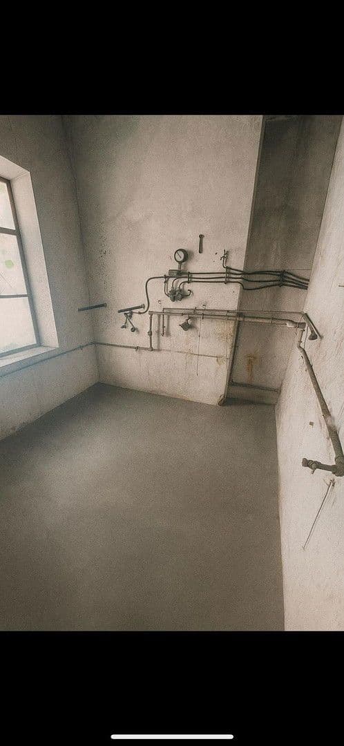 Pronájem nebytového prostoru 35 m², Hindelangerstraße, Stuttgar, Untertürkheim, Bádensko-Württembersko Pronájem nebytového prostoru 35 m², Hindelangerstraße, Stuttgar, Untertürkheim, Bádensko-Württembersko