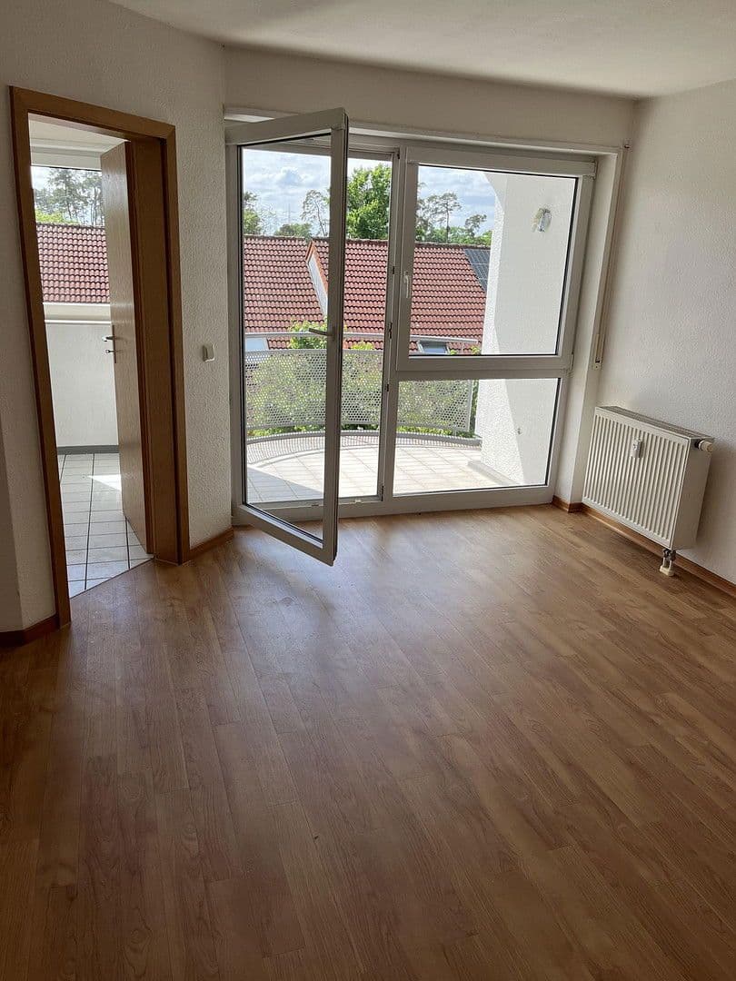 Pronájem bytu 2+1 50 m², Sandhausen, Bádensko-Württembersko Pronájem bytu 2+1 50 m², Sandhausen, Bádensko-Württembersko