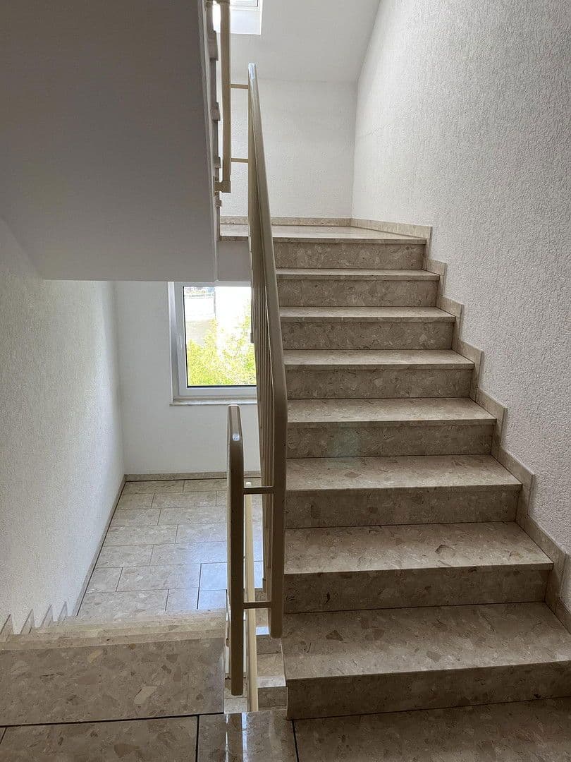 Pronájem bytu 2+1 50 m², Sandhausen, Bádensko-Württembersko Pronájem bytu 2+1 50 m², Sandhausen, Bádensko-Württembersko