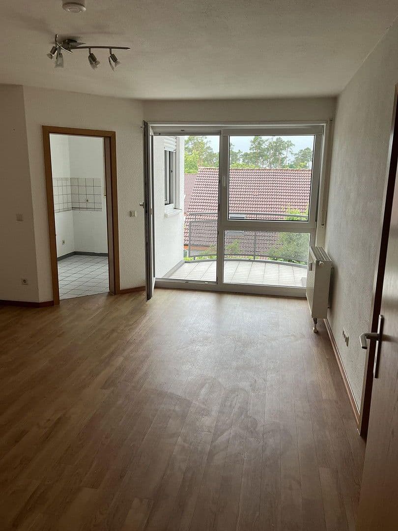 Pronájem bytu 2+1 50 m², Sandhausen, Bádensko-Württembersko Pronájem bytu 2+1 50 m², Sandhausen, Bádensko-Württembersko