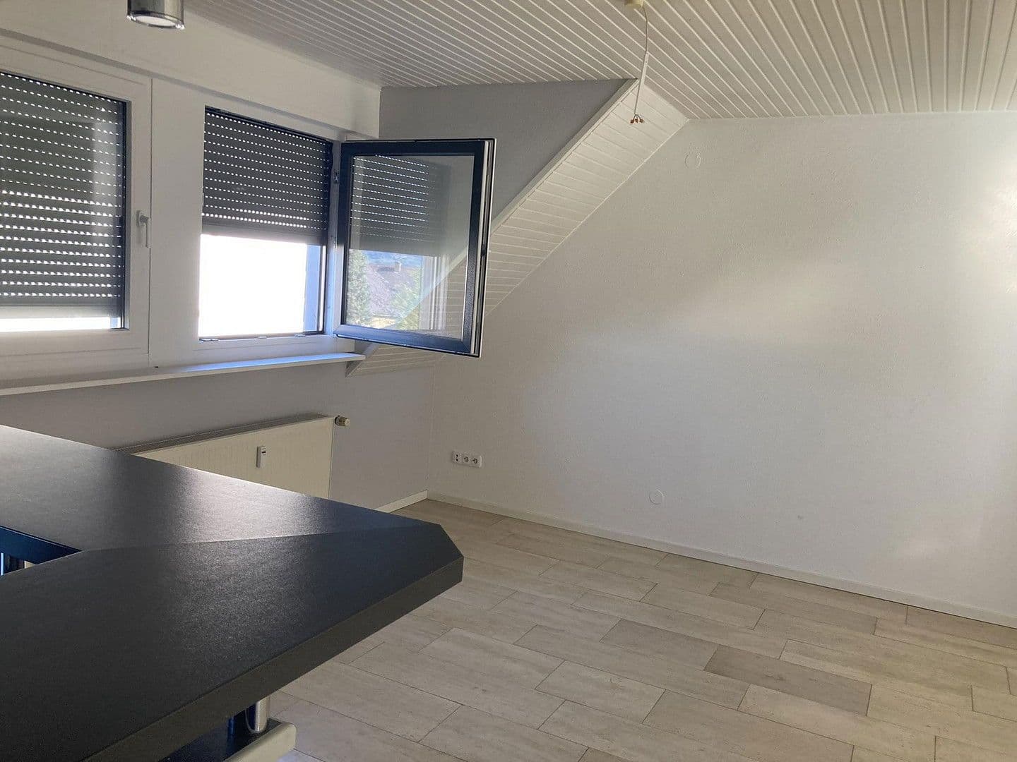 Pronájem bytu 4+1 109 m², Waldstraße 3, Kenn, Porýní-Falc Pronájem bytu 4+1 109 m², Waldstraße 3, Kenn, Porýní-Falc