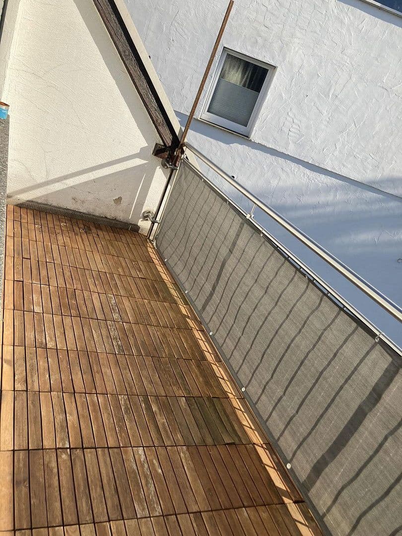 Pronájem bytu 4+1 109 m², Waldstraße 3, Kenn, Porýní-Falc Pronájem bytu 4+1 109 m², Waldstraße 3, Kenn, Porýní-Falc