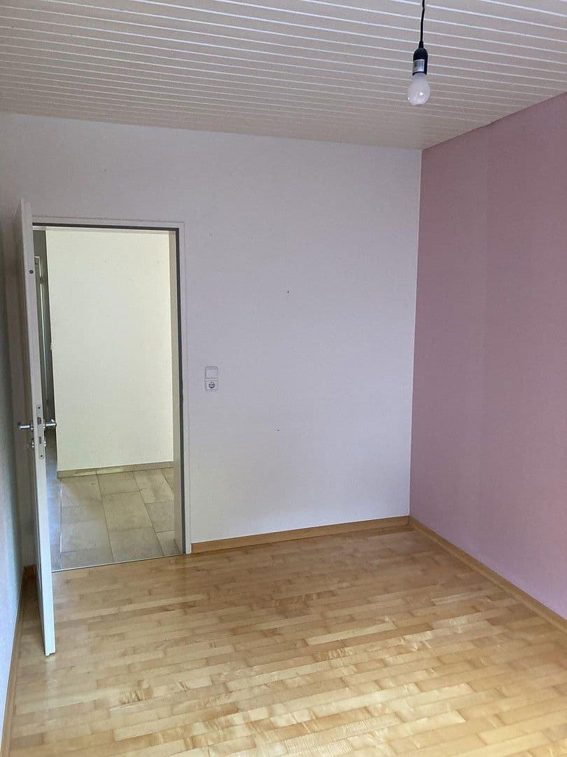 Pronájem bytu 4+1 109 m², Waldstraße 3, Kenn, Porýní-Falc Pronájem bytu 4+1 109 m², Waldstraße 3, Kenn, Porýní-Falc