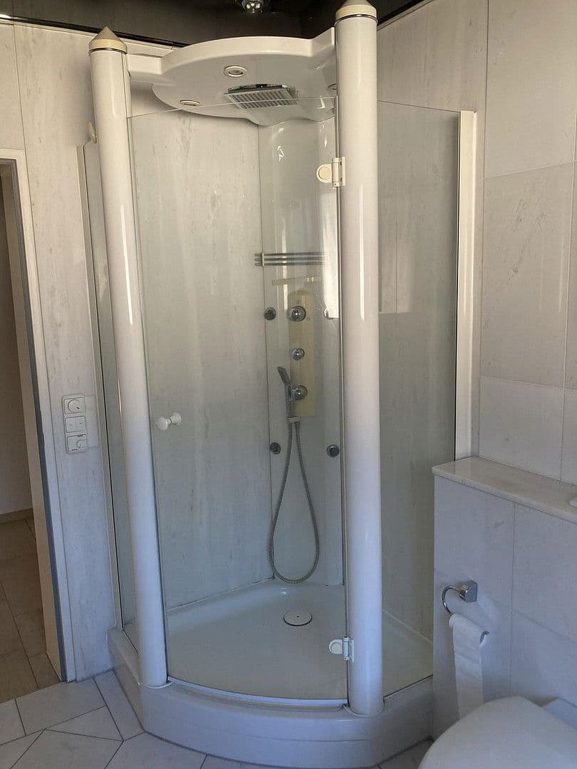 Pronájem bytu 4+1 109 m², Waldstraße 3, Kenn, Porýní-Falc Pronájem bytu 4+1 109 m², Waldstraße 3, Kenn, Porýní-Falc