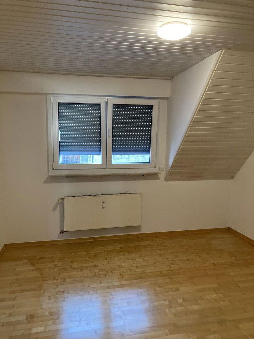 Pronájem bytu 4+1 109 m², Waldstraße 3, Kenn, Porýní-Falc Pronájem bytu 4+1 109 m², Waldstraße 3, Kenn, Porýní-Falc