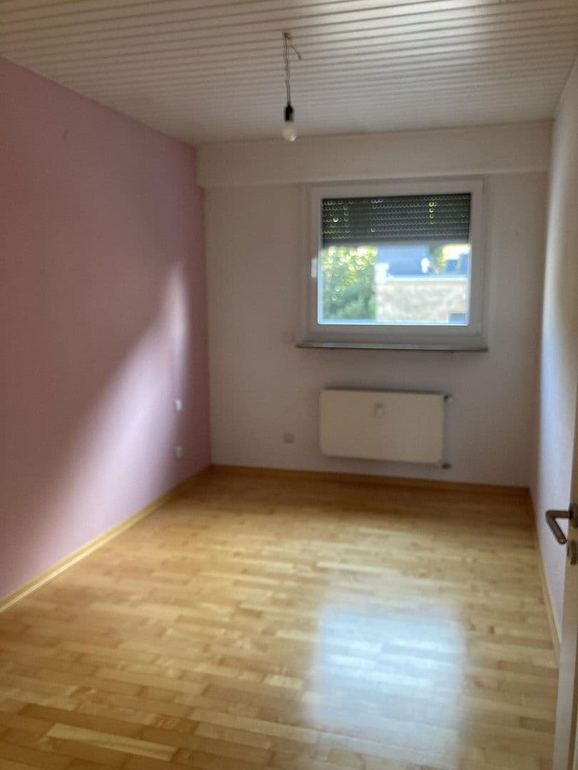 Pronájem bytu 4+1 109 m², Waldstraße 3, Kenn, Porýní-Falc Pronájem bytu 4+1 109 m², Waldstraße 3, Kenn, Porýní-Falc