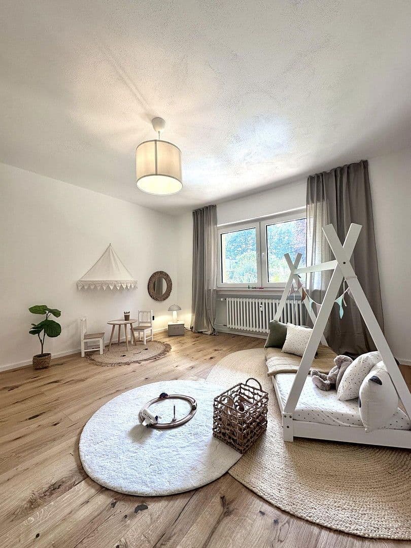 Prodej bytu 4+1 91 m², Zum Ehranger Wald 11, Trier, Porýní-Falc Prodej bytu 4+1 91 m², Zum Ehranger Wald 11, Trier, Porýní-Falc