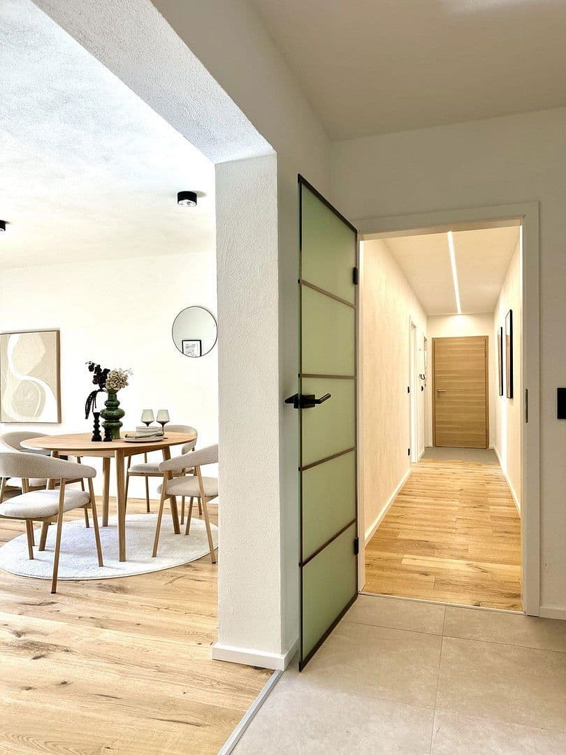 Prodej bytu 4+1 91 m², Zum Ehranger Wald 11, Trier, Porýní-Falc Prodej bytu 4+1 91 m², Zum Ehranger Wald 11, Trier, Porýní-Falc