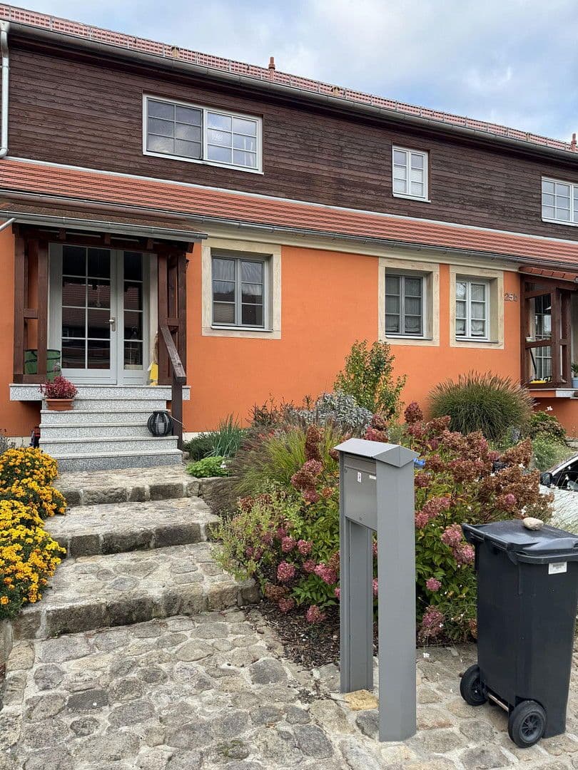 Pronájem domu 195 m², pozemek 400 m², Meiereiweg 25, Pirna, Sasko Pronájem domu 195 m², pozemek 400 m², Meiereiweg 25, Pirna, Sasko