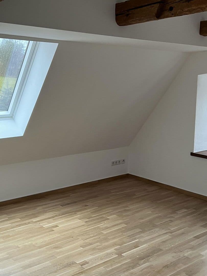 Pronájem domu 195 m², pozemek 400 m², Meiereiweg 25, Pirna, Sasko Pronájem domu 195 m², pozemek 400 m², Meiereiweg 25, Pirna, Sasko