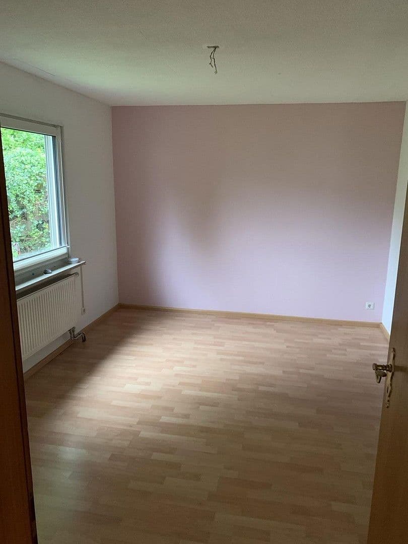 Prodej domu 236 m², pozemek 692 m², Hirschenweg 14, Buchenbach, Bádensko-Württembersko Prodej domu 236 m², pozemek 692 m², Hirschenweg 14, Buchenbach, Bádensko-Württembersko