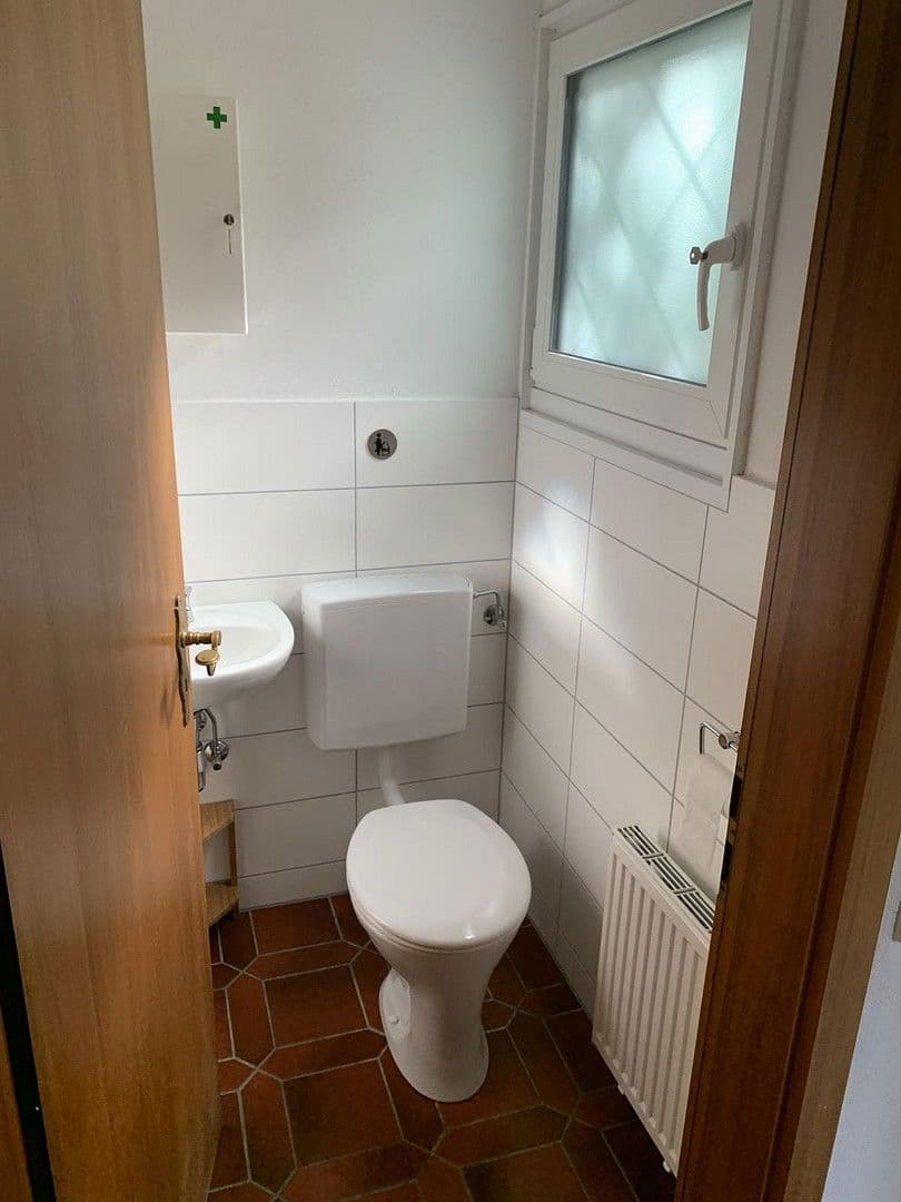 Prodej domu 236 m², pozemek 692 m², Hirschenweg 14, Buchenbach, Bádensko-Württembersko Prodej domu 236 m², pozemek 692 m², Hirschenweg 14, Buchenbach, Bádensko-Württembersko