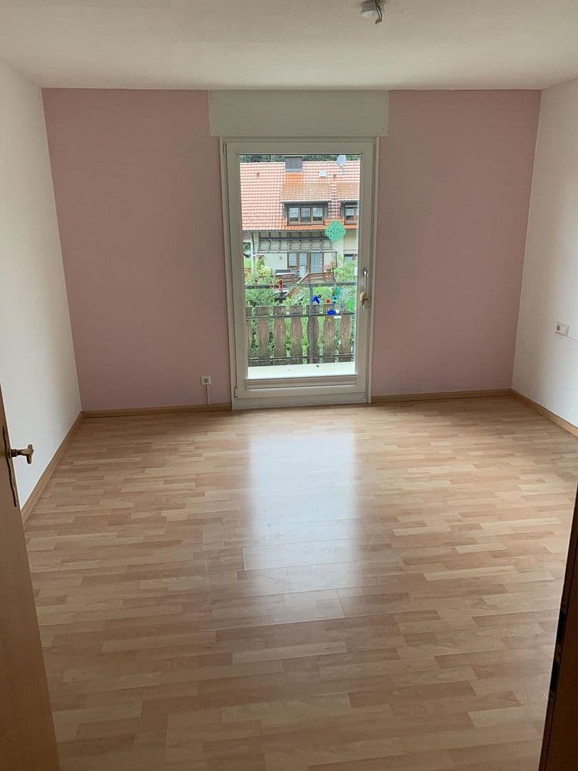 Prodej domu 236 m², pozemek 692 m², Hirschenweg 14, Buchenbach, Bádensko-Württembersko Prodej domu 236 m², pozemek 692 m², Hirschenweg 14, Buchenbach, Bádensko-Württembersko