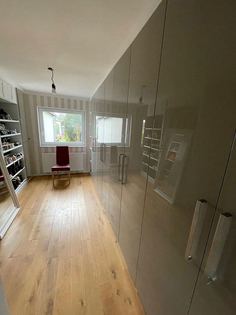 Prodej domu 122 m², pozemek 602 m², Düsseldorf, Severní Porýní-Vestfálsko Prodej domu 122 m², pozemek 602 m², Düsseldorf, Severní Porýní-Vestfálsko